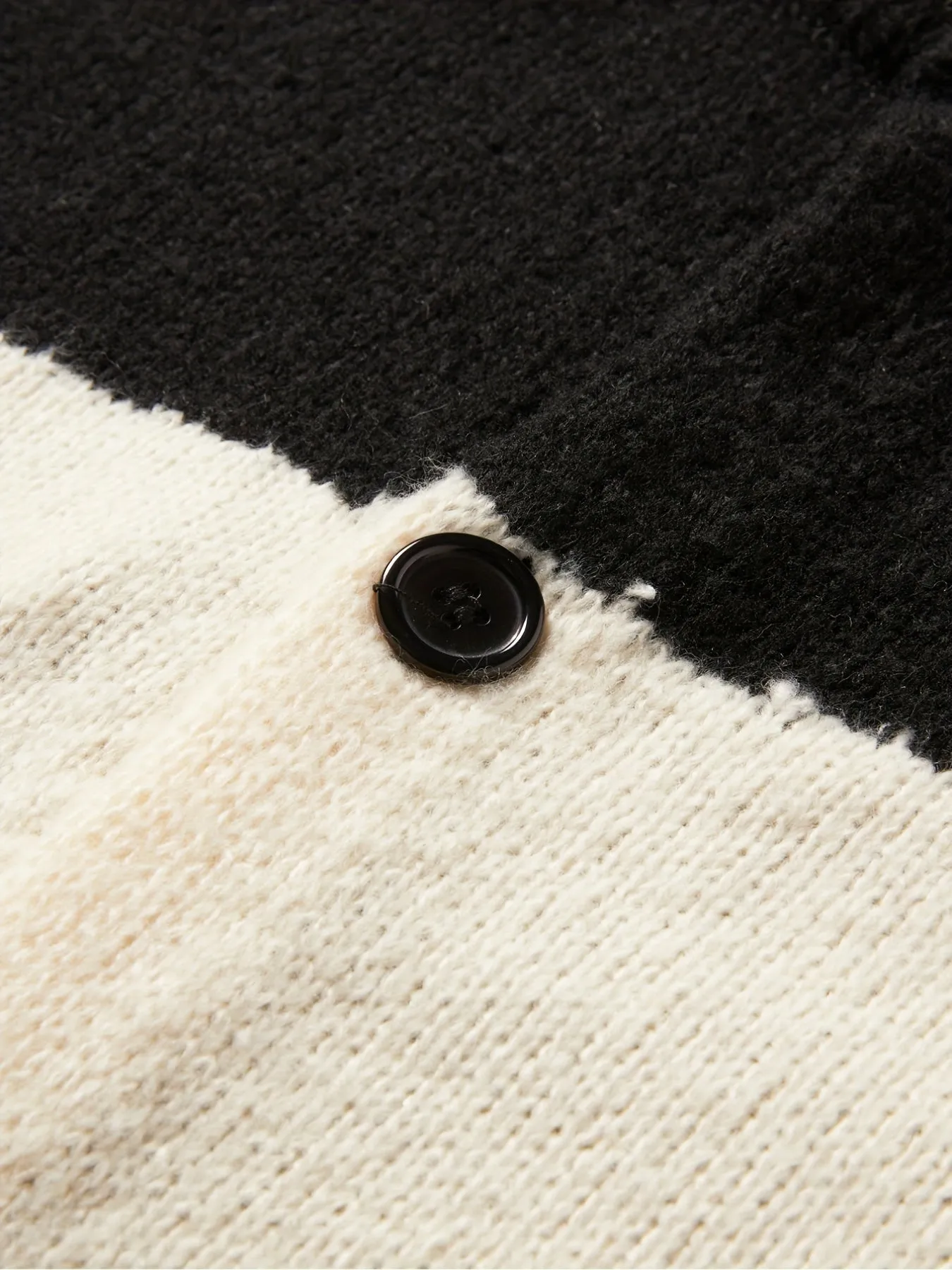 CASTOR | Light Stretch Mens Cardigan with V-Neck in Vintage Style