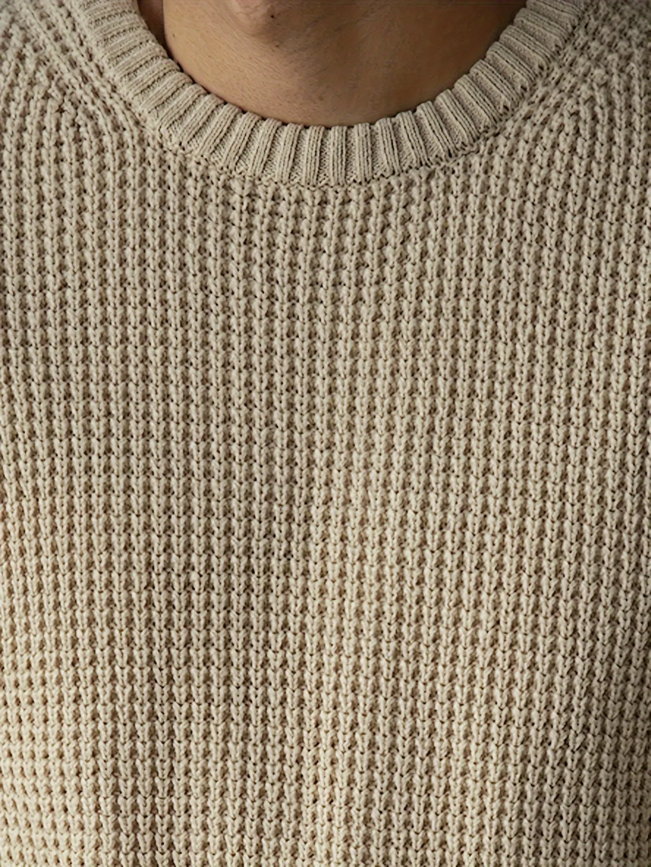 GILVAN | Solid Knitted Mens Pullover Sweater with Round Neck
