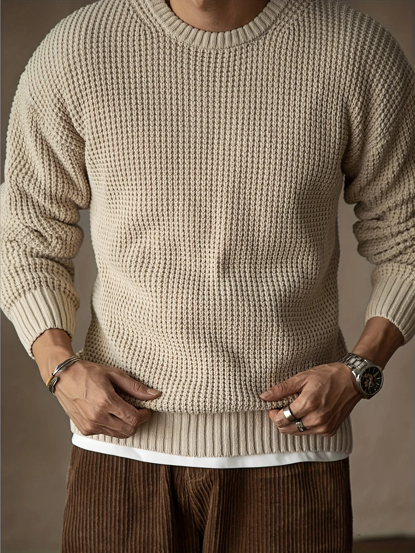 GILVAN | Solid Knitted Mens Pullover Sweater with Round Neck