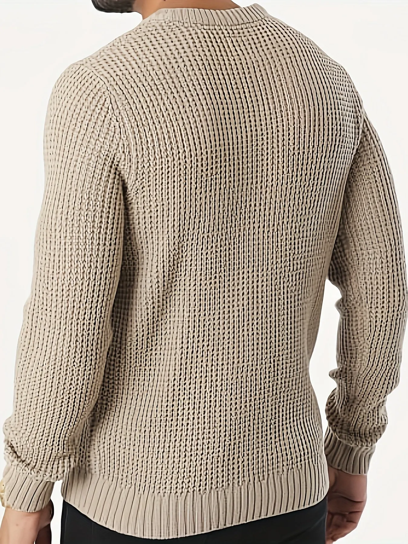 GILVAN | Solid Knitted Mens Pullover Sweater with Round Neck