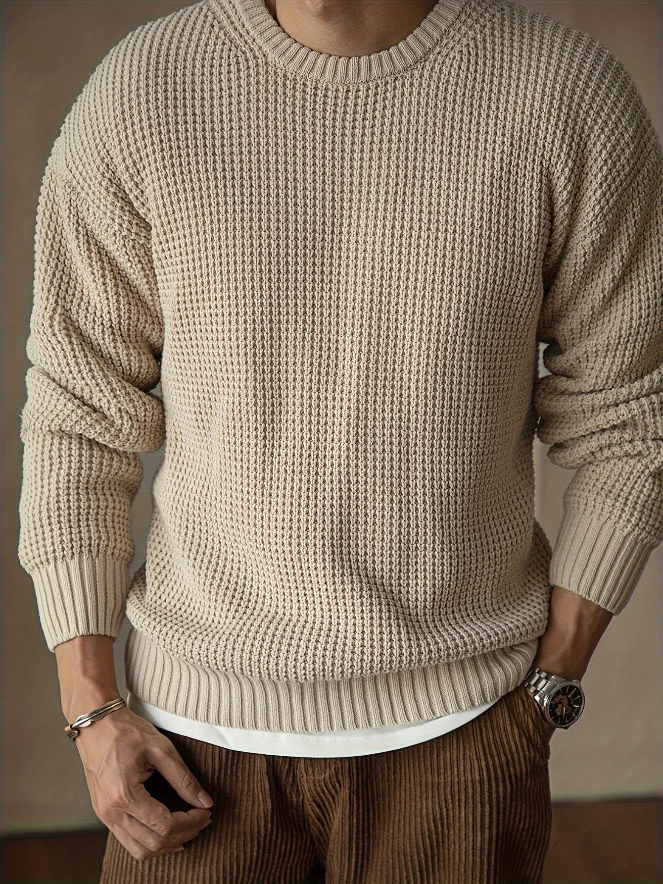 GILVAN | Solid Knitted Mens Pullover Sweater with Round Neck