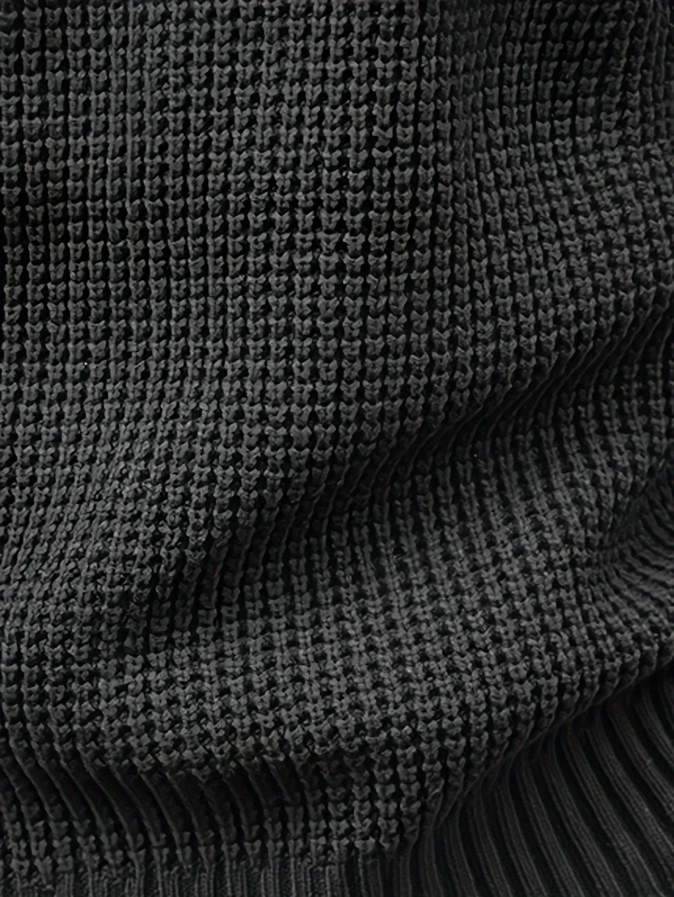 GILVAN | Solid Knitted Mens Pullover Sweater with Round Neck