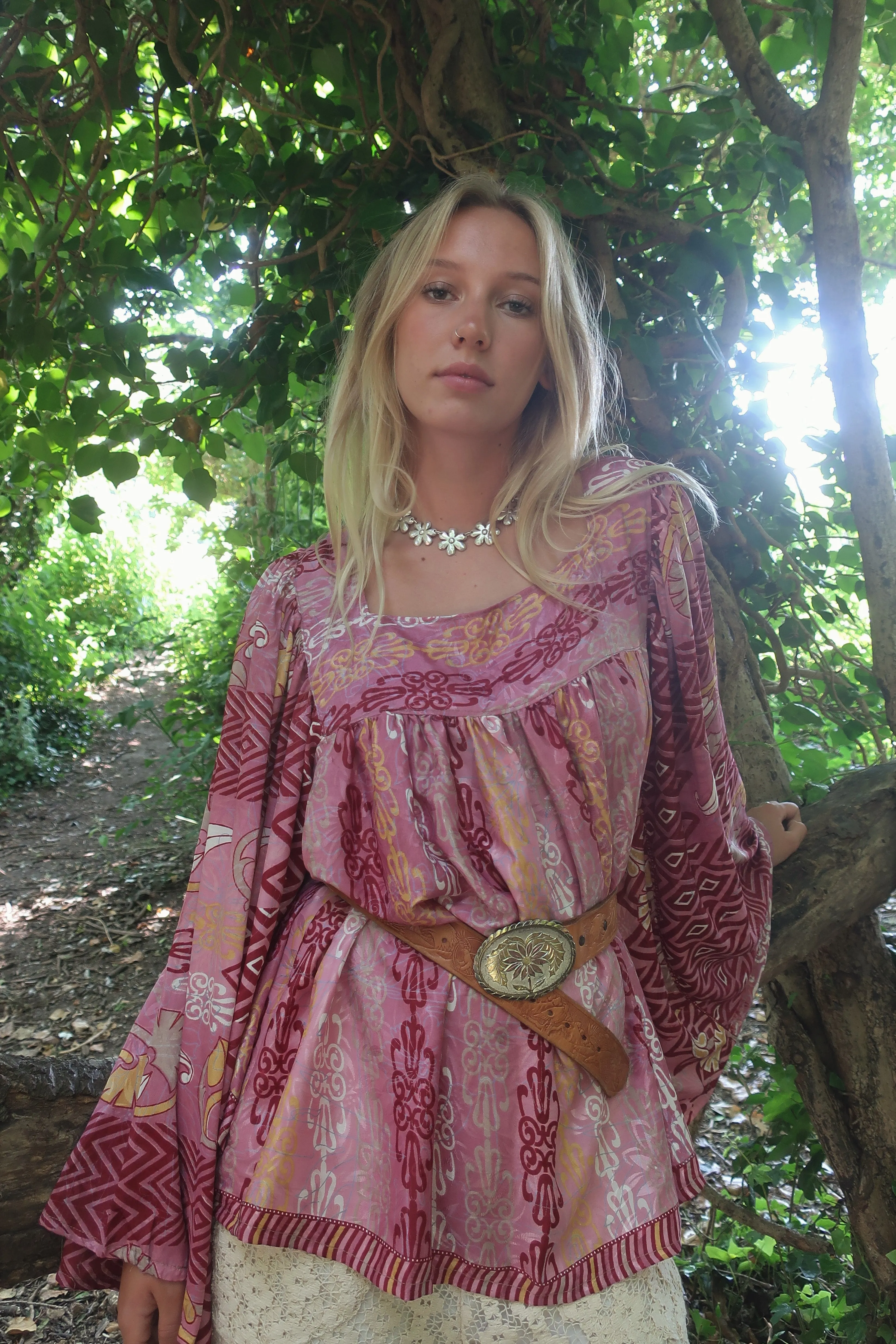 Honey Top - Vintage Indian Sari - Berries and Crème Daisy Chain Shimmer  (free size)