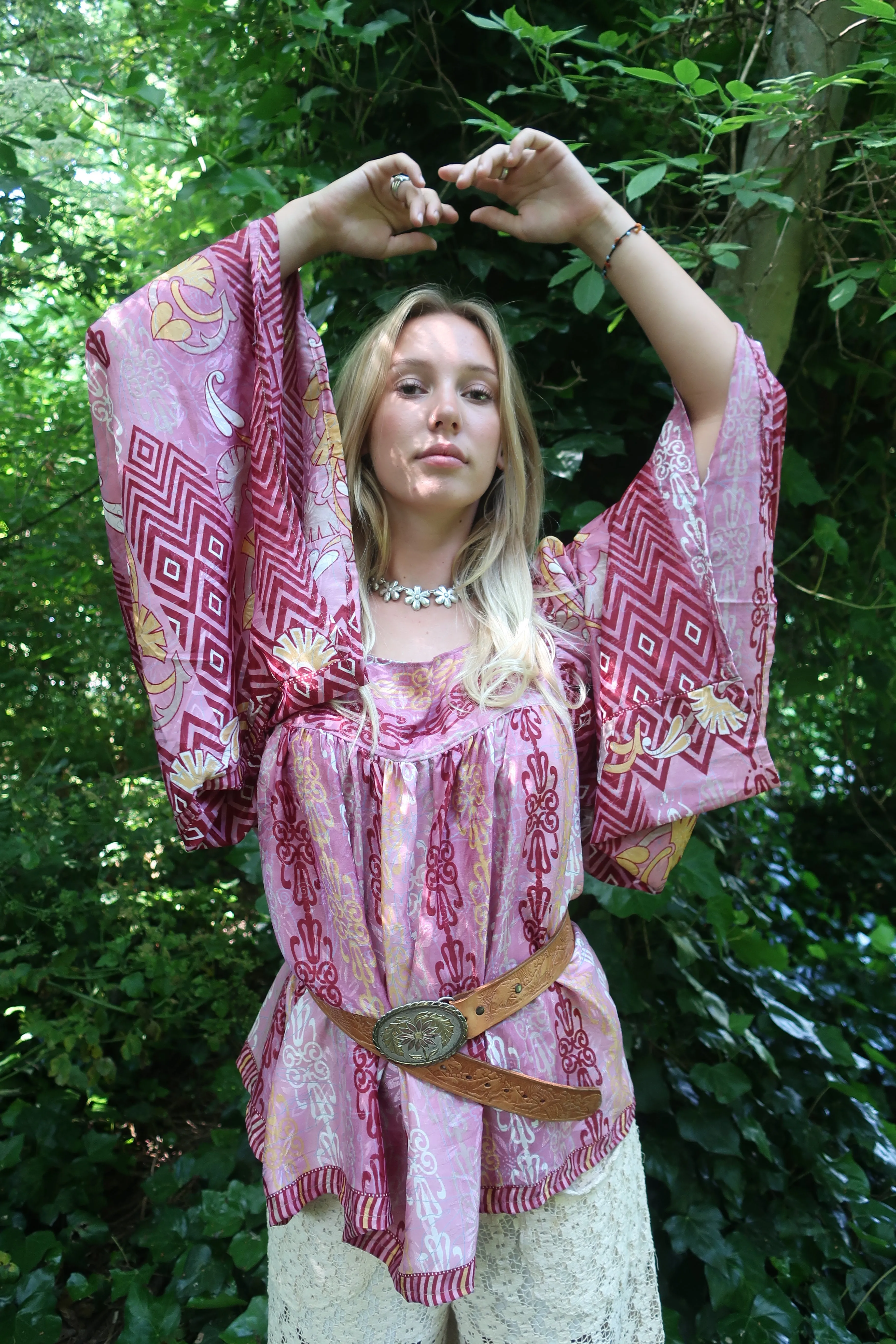 Honey Top - Vintage Indian Sari - Berries and Crème Daisy Chain Shimmer  (free size)