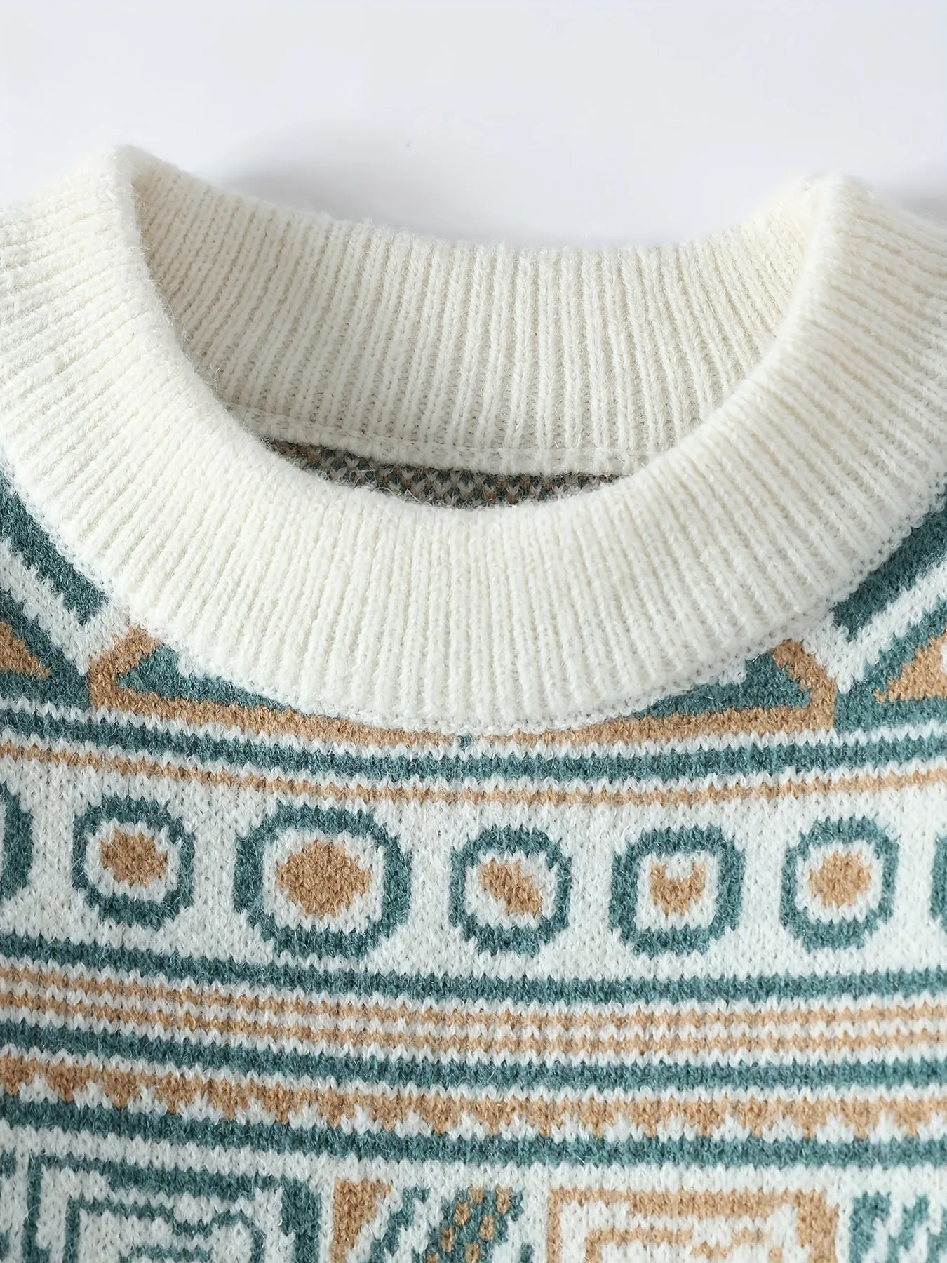 LORIC | Mens Sweater with Geometric Pattern